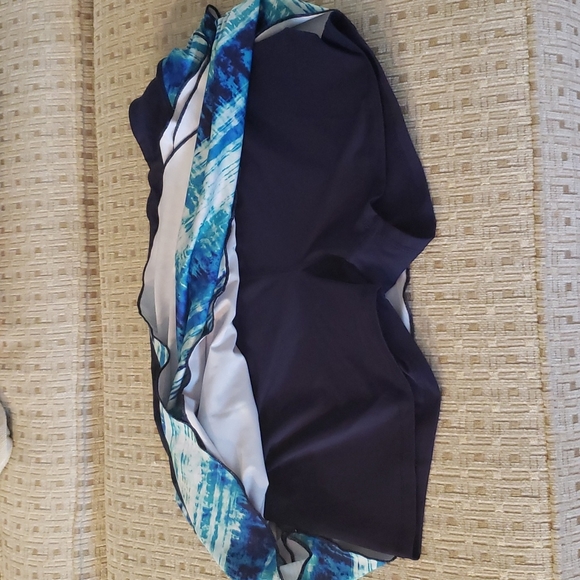 Women"s Fila Tennis Skirt, size XXL - Picture 3 of 3